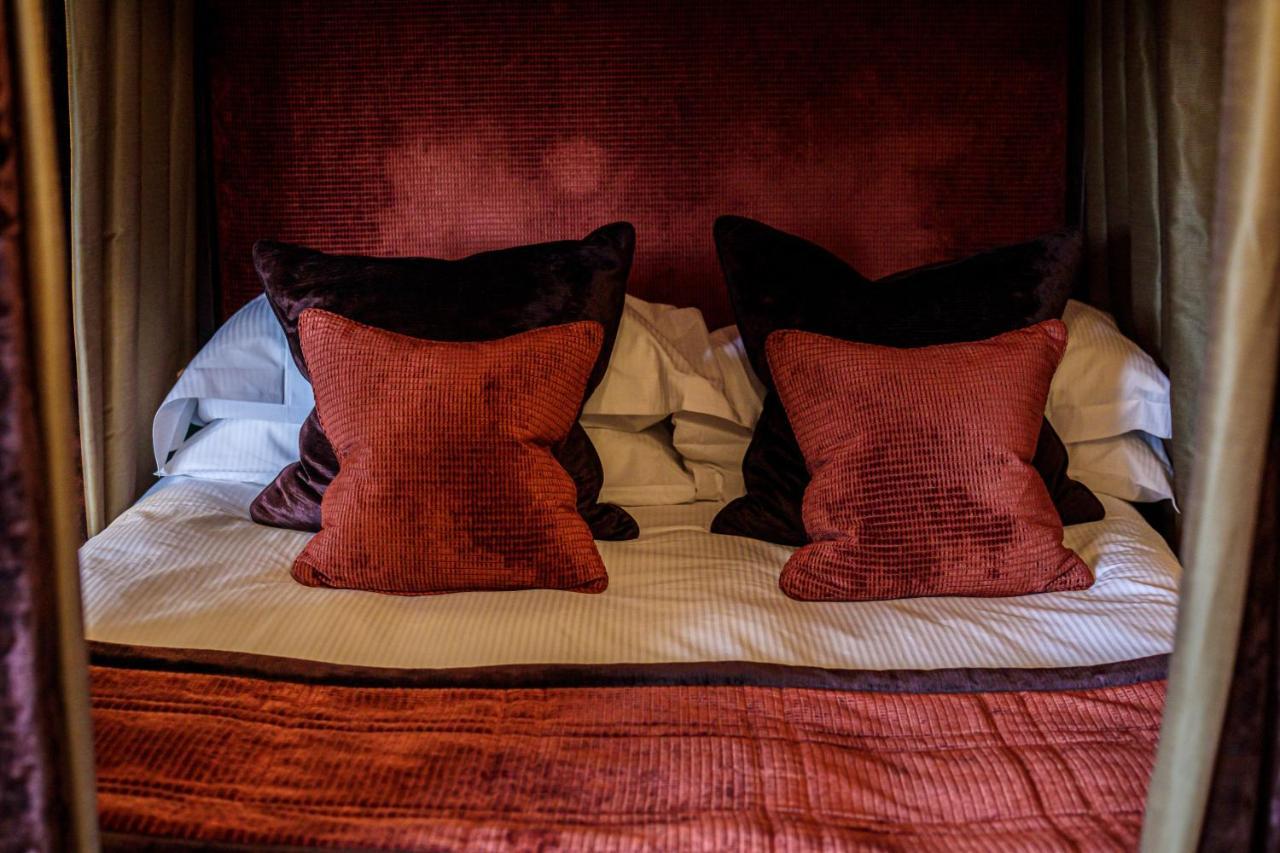 Langshott Manor - Luxury Hotel Gatwick Horley Luaran gambar